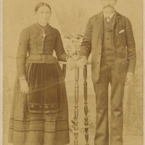Retrato do matrimonio de veciños de Entenza Carmen Fontaíña Martínez e José Besada González