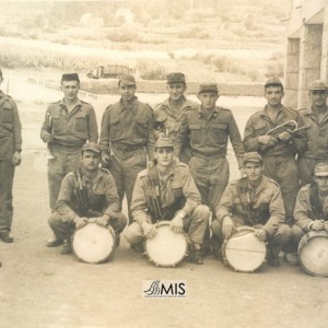 Banda Militar de infantería no Cuartel de Barreiro en Vigo